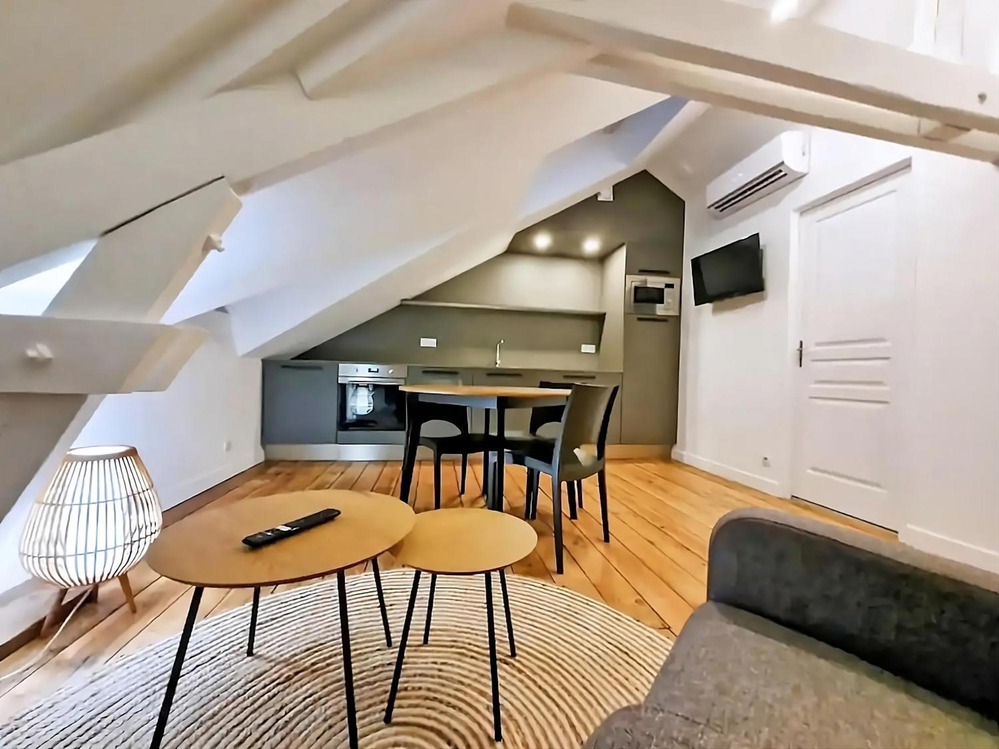 Appartement Premium Dans Une Belle Demeure - Hyper Centre-Ville De 랭스 외부 사진